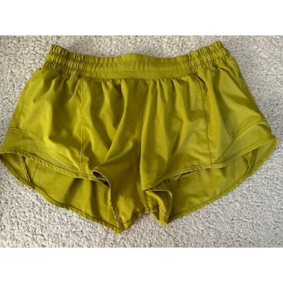 lululemon Hotty hot Short - Picture 1 of 4